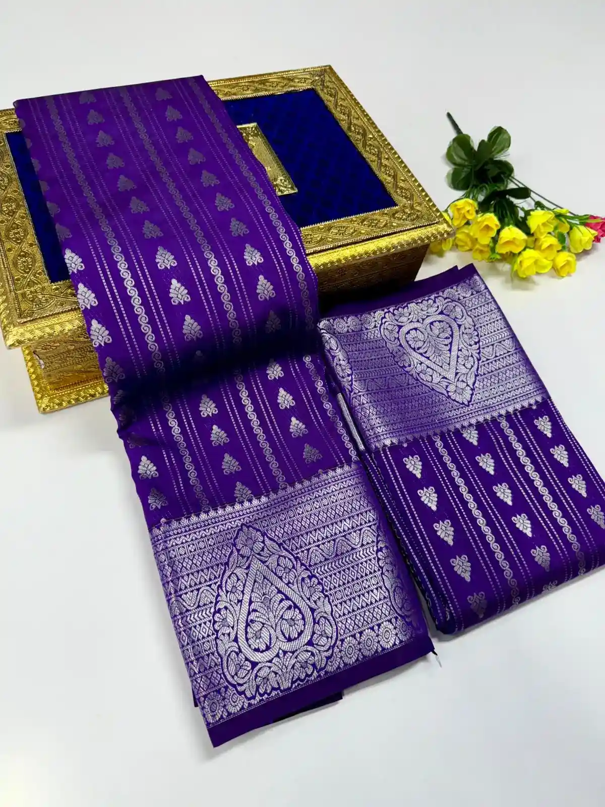 Floral Zari Butta Heart Border Semi Kanchipuram Silk Saree